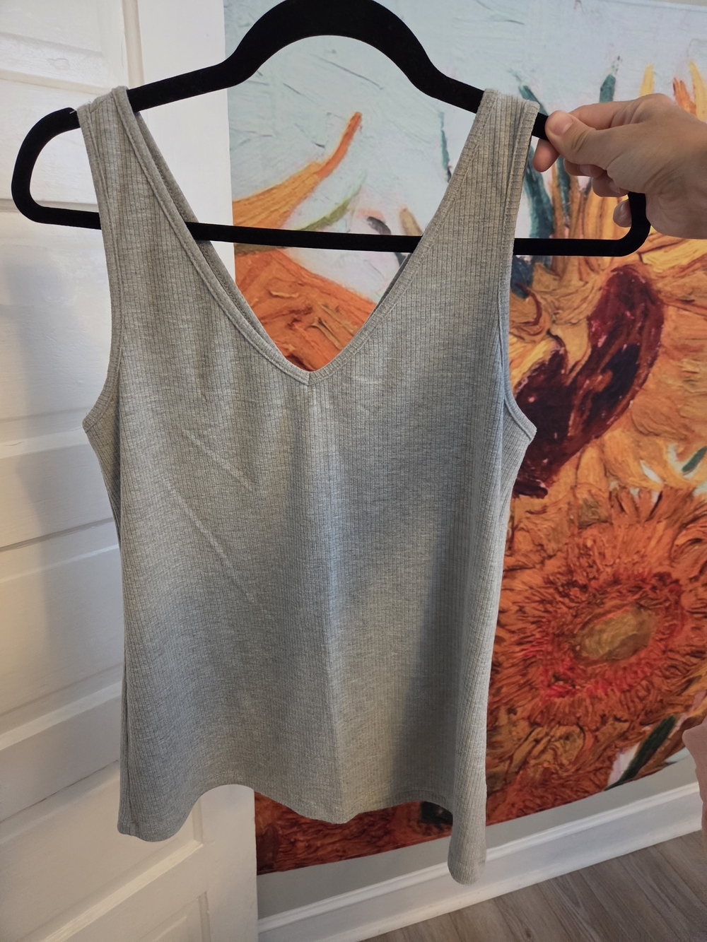 Carly Jean Los Angeles Ribbed V-Neck Tank Top - Light Gray
